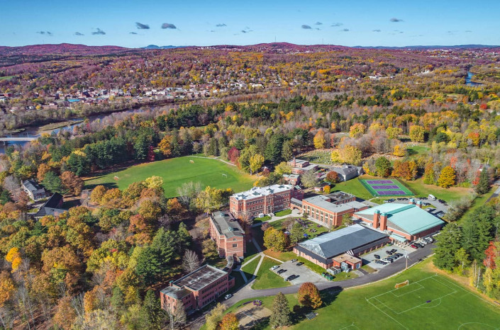 Luftaufmahme des Campus der Bishop's College School in Québec