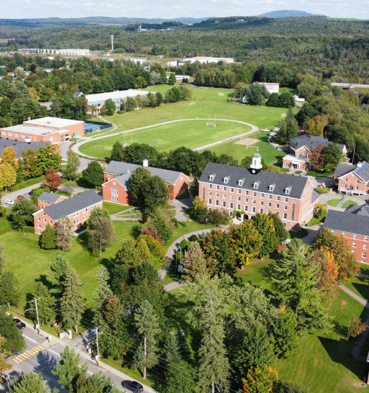 Luftaufnahme des Campusgelänmdes des Stanstead College